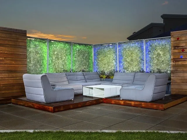 R Sky Lounge