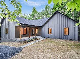 767 Black Walnut Dr, Nellysford, VA 22958