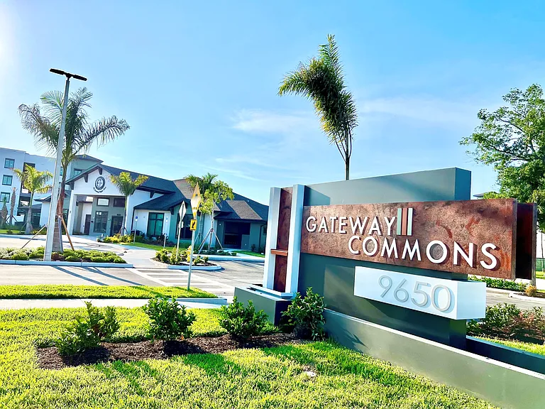 Gateway Commons Apartments — Photo 20