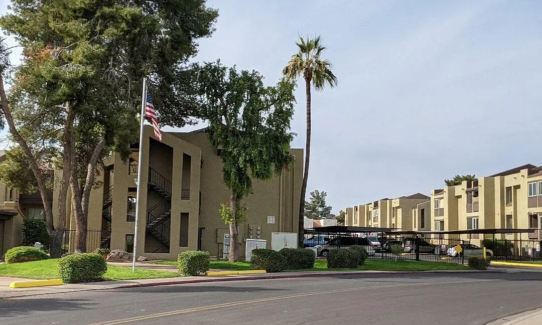 This is a picture of the complex street view from Holmes Ave.