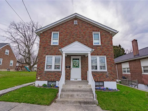 318 S 6th St, Emmaus, PA 18049