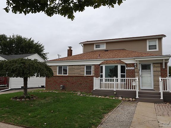 2nd image of 26140 Hayes Rd