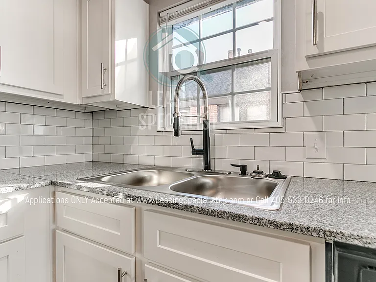 1115 NW 27th St #1115 — Photo 12