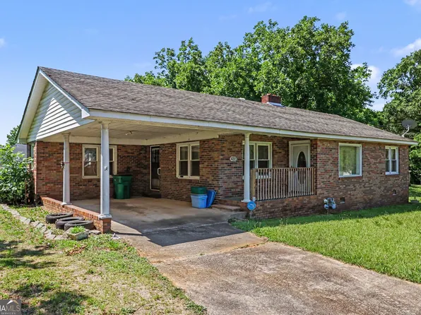 422 Bartson St, Lavonia, GA 30553