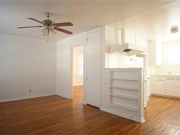 3rd image of 1505 Brackenridge St