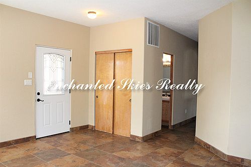 5th image of 8427 Scarlet Pl NW