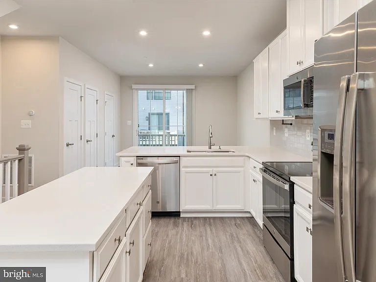 559 Levanna Lane Gln — Photo 11