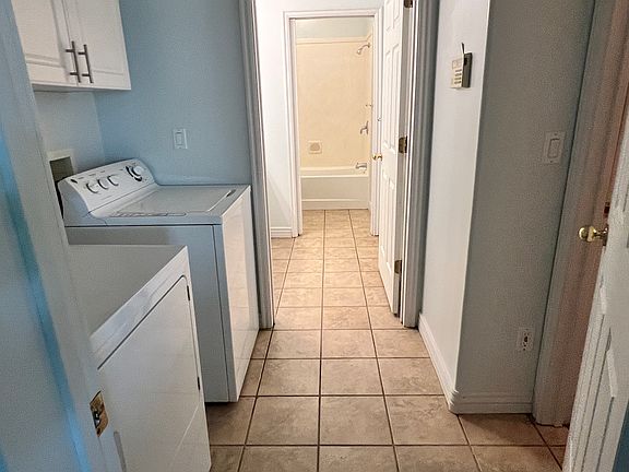 5th image of 465 N Sunrise Dr