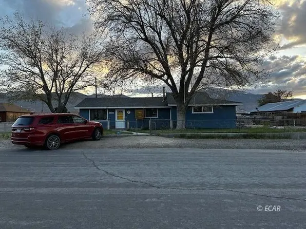 809 J St, Hawthorne, NV 89415