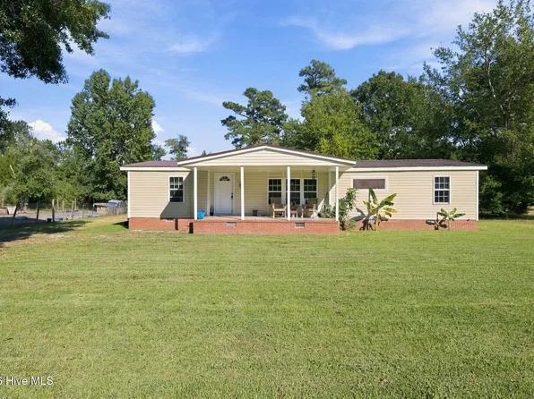221 Oakwood Drive, New Bern, NC 28560