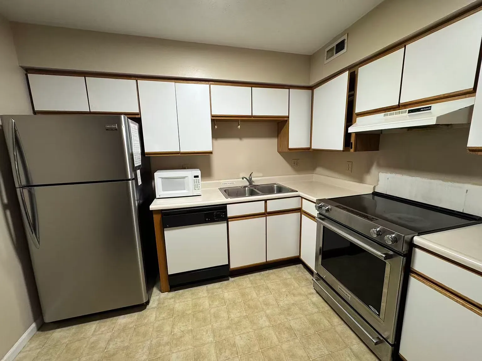 1 bed, 578 sqft, $990 — Photo 4