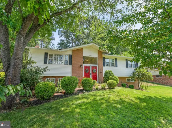 5225 Pommeroy Dr, Fairfax, VA 22032