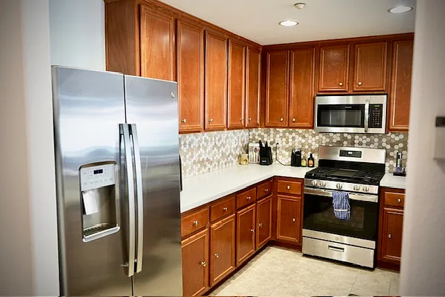 Building Photo - 15625 Lasselle St #44