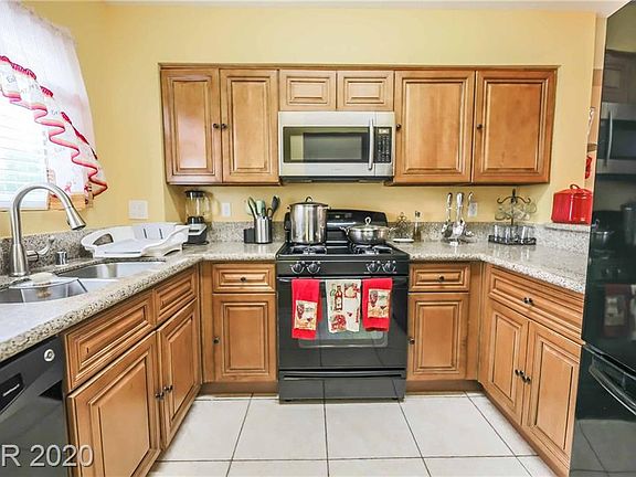 5th image of 3632 Lake Shore Ct