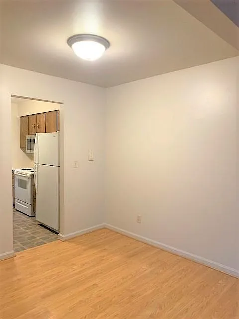 2 bed, 1.5 bath, 1140 sqft, $1,200 — Photo 3