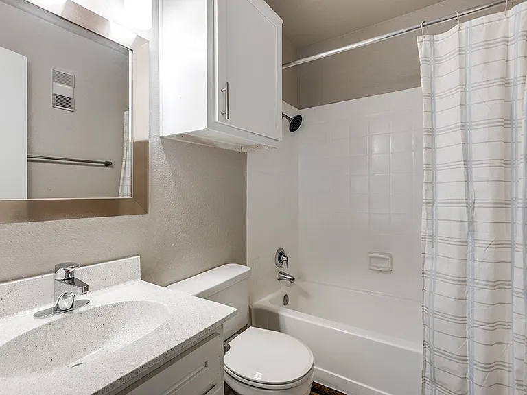 Mission James Place Apartments — Photo 6