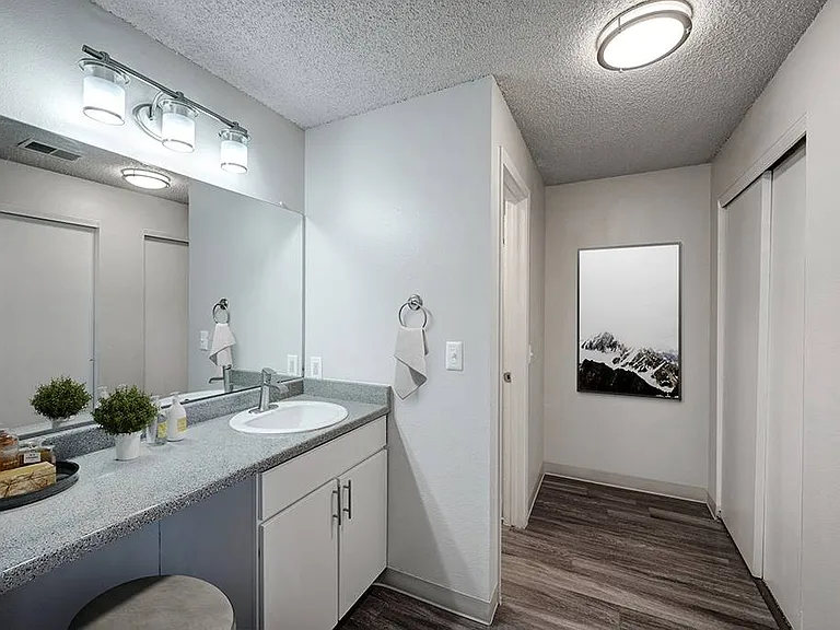 Summit Riverside — Photo 26
