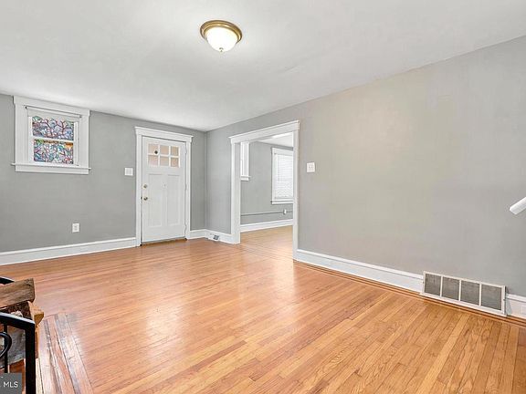 4th image of 8010 Ridge Ave