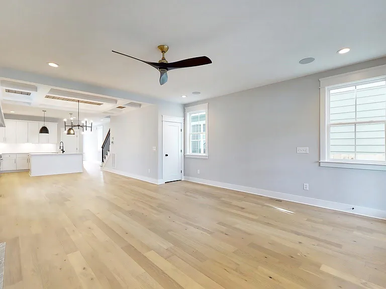 4806 Illinois Ave — Photo 6
