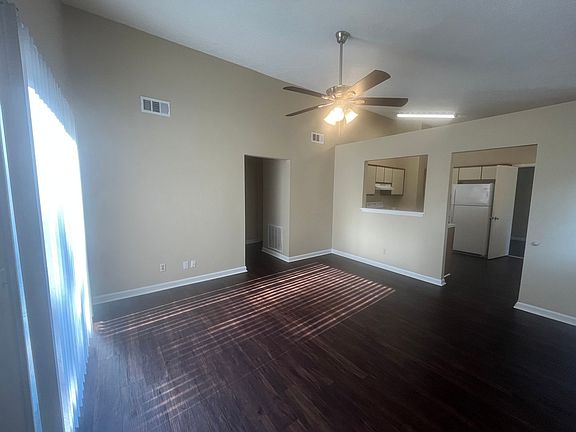3rd image of 47 Quail Forest Dr
