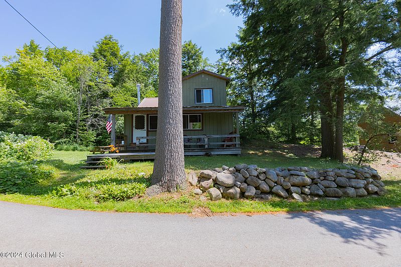 4th image of 107 Avery Rd Road