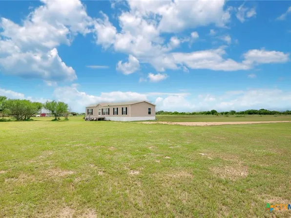 43 Ironwood Rd, Victoria, TX 77904