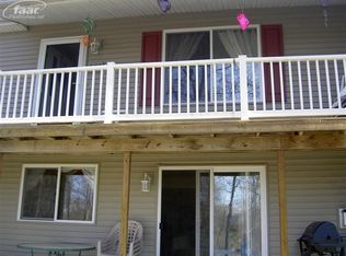 9482 Timber Ridge Dr, Grand Blanc, MI 48439