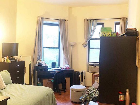 3rd image of 317 W 74th St APT 2D