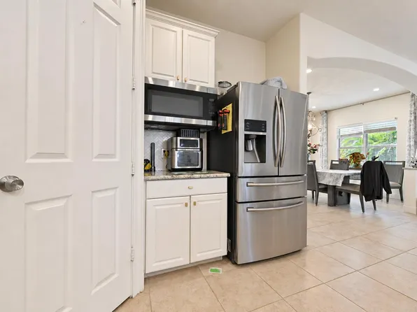 2449 SW Gay Circle, Port St Lucie, FL 34953