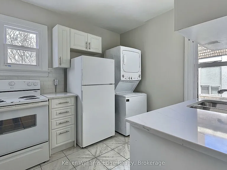 8 Tisdale St S #8 — Photo 3