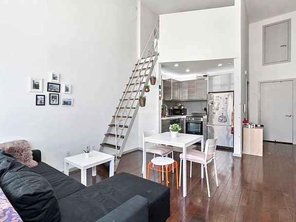 2nd image of 40 N 4th St #4P1
