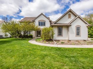 207 Woodlands COURT, Hartland, WI 53029