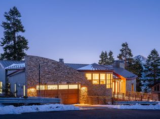 37 Bridges Ln, Mammoth Lakes, CA 93546