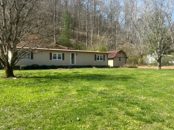 35 Buds Br, Prestonsburg, KY 41653