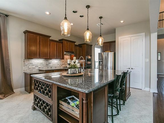 2nd image of 9614 Brannok Ln