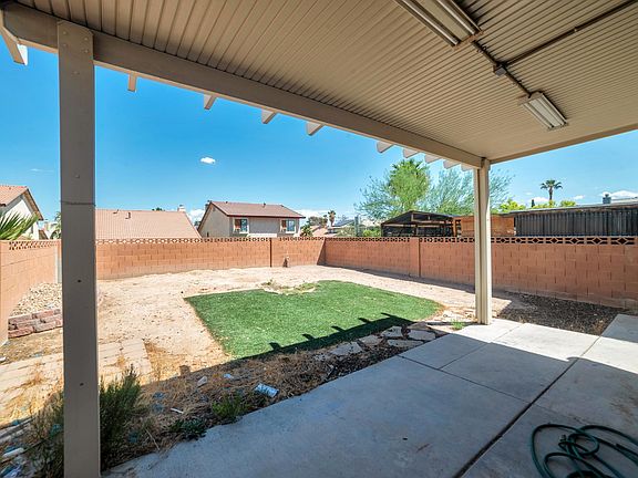 2nd image of 8124 Spur Ct