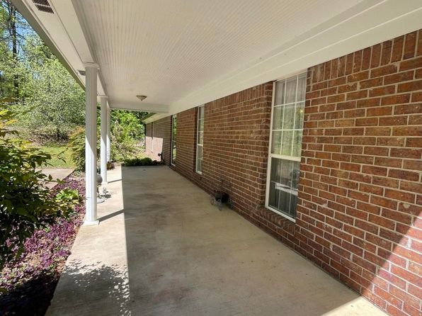 7701 Michael Dr, Lake Cormorant, MS 38641