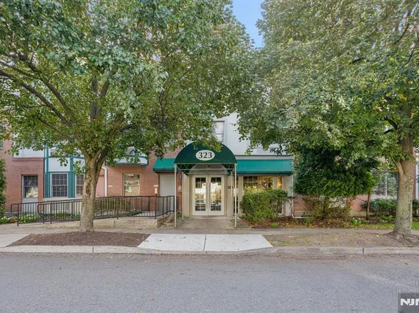 323 Willow Street #2i, Teaneck, NJ 07666
