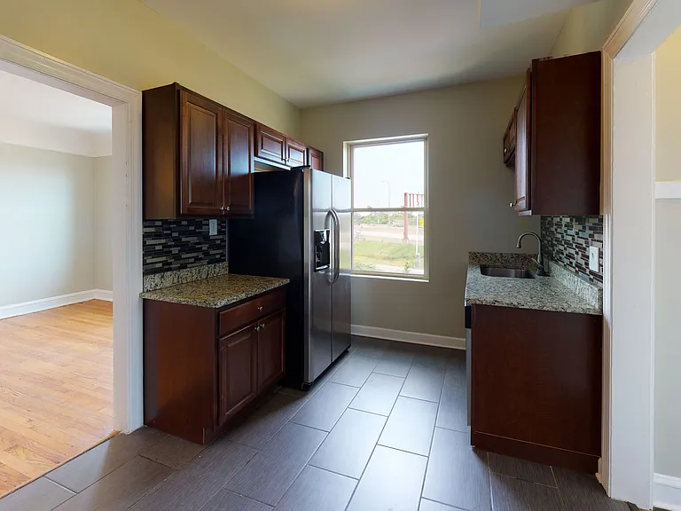 3057 N Troy St #3 — Photo 2