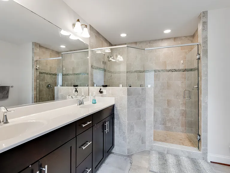 5405 Hickory Ann Dr — Photo 18