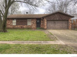 710 W 26th St S, Sand Springs, OK 74063