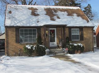 1206 Leith Ave, Waukegan, IL 60085