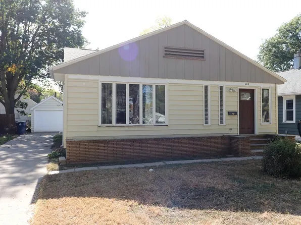 124 E 2nd St, Spencer, IA 51301