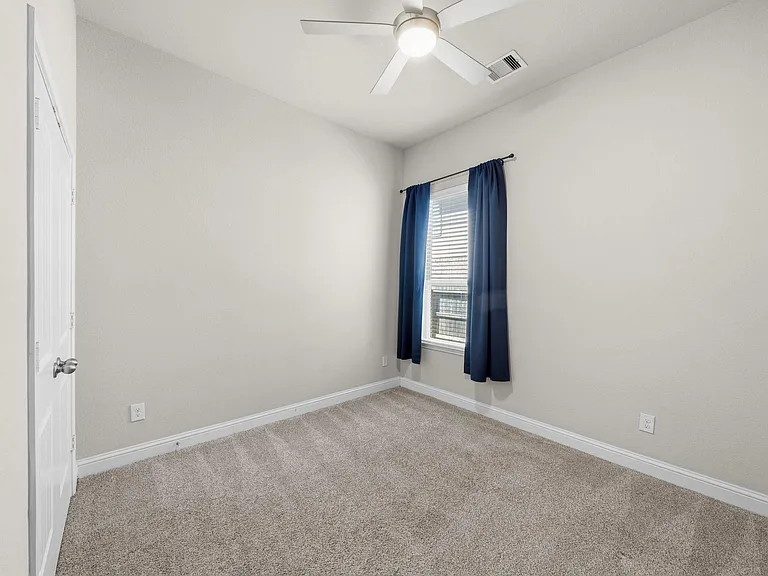 18611 Navarro Branch Dr — Photo 11