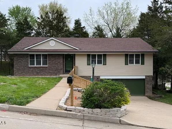 2414 Colonial Hills Rd, Jefferson City, MO 65109