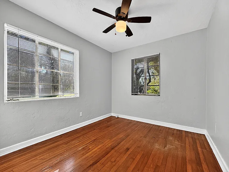 804 Highland Ave — Photo 18