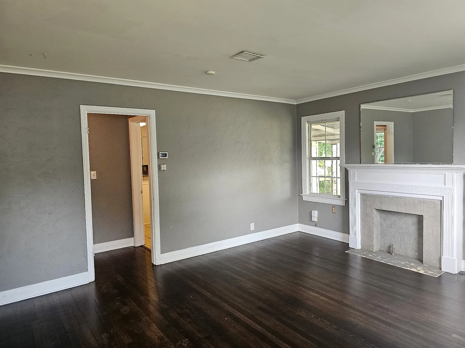 2 bed, 916 sqft, $1,195 — Photo 2