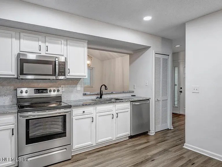 3105 Coral Reef Dr — Photo 14