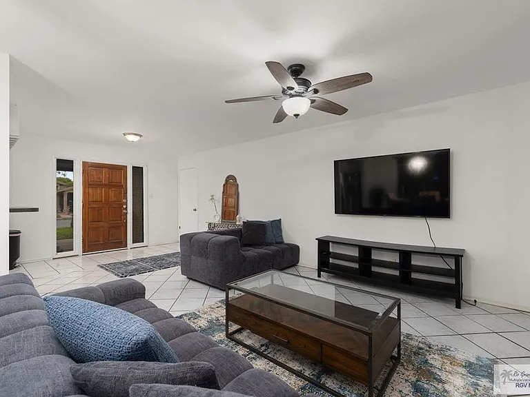 844 Jenny Cir — Photo 11