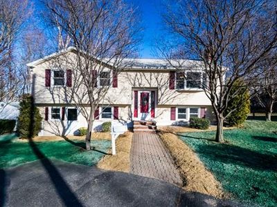 8 Beach Ter, Woburn, MA, 01801